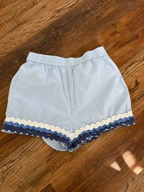 Simply Southern Light Blue Top with Pink Gold Logo Tag 2.5” inseam